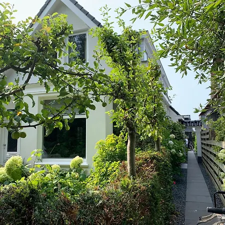 Appelbloesem Holiday home Bergen
